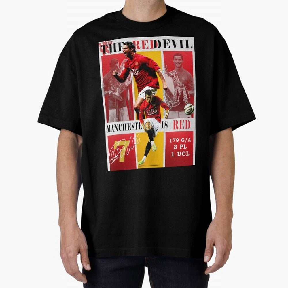 Cristiano Ronaldo 2008 Manchester United Poster Oversized T-Shirt Bring Stadium Energy to FIFA World Cup 2026 for Fans of CR7 and Argentina and Brazil, Bringing Sports Nostalgia, International Competition, Famous Players and Unforgettable