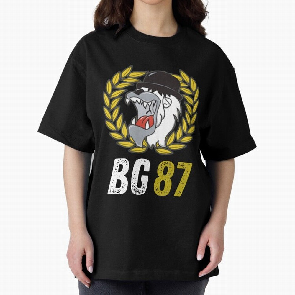 mala suerte 87 (hinchas del lyon) Camiseta esencial Oversized T-Shirt Capture FIFA World Cup 2026 Group Stage Spirit, Built around England, Mbappe, Classic Soccer Heritage, Championship Pressure, Fan Loyalty and International Pride; Made for Die