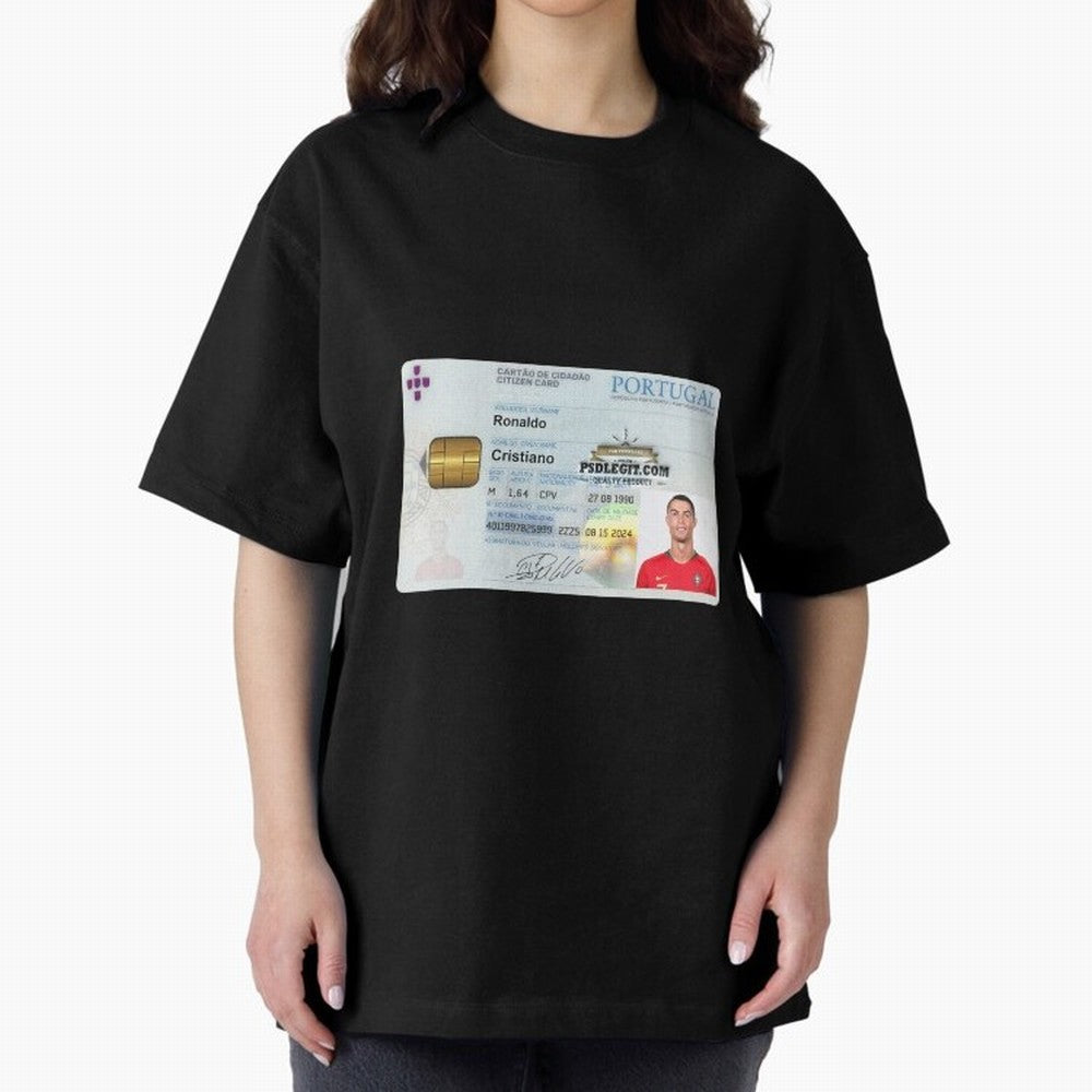 Cristiano Ronaldo CARD ID Oversized T-Shirt Celebrate the Stars of FIFA World Cup 2026 with Cristiano Ronaldo, Haaland and CR7, Portugal Energy, Sports Nostalgia, International Competition, Famous Players and Unforgettable Victories; Great for