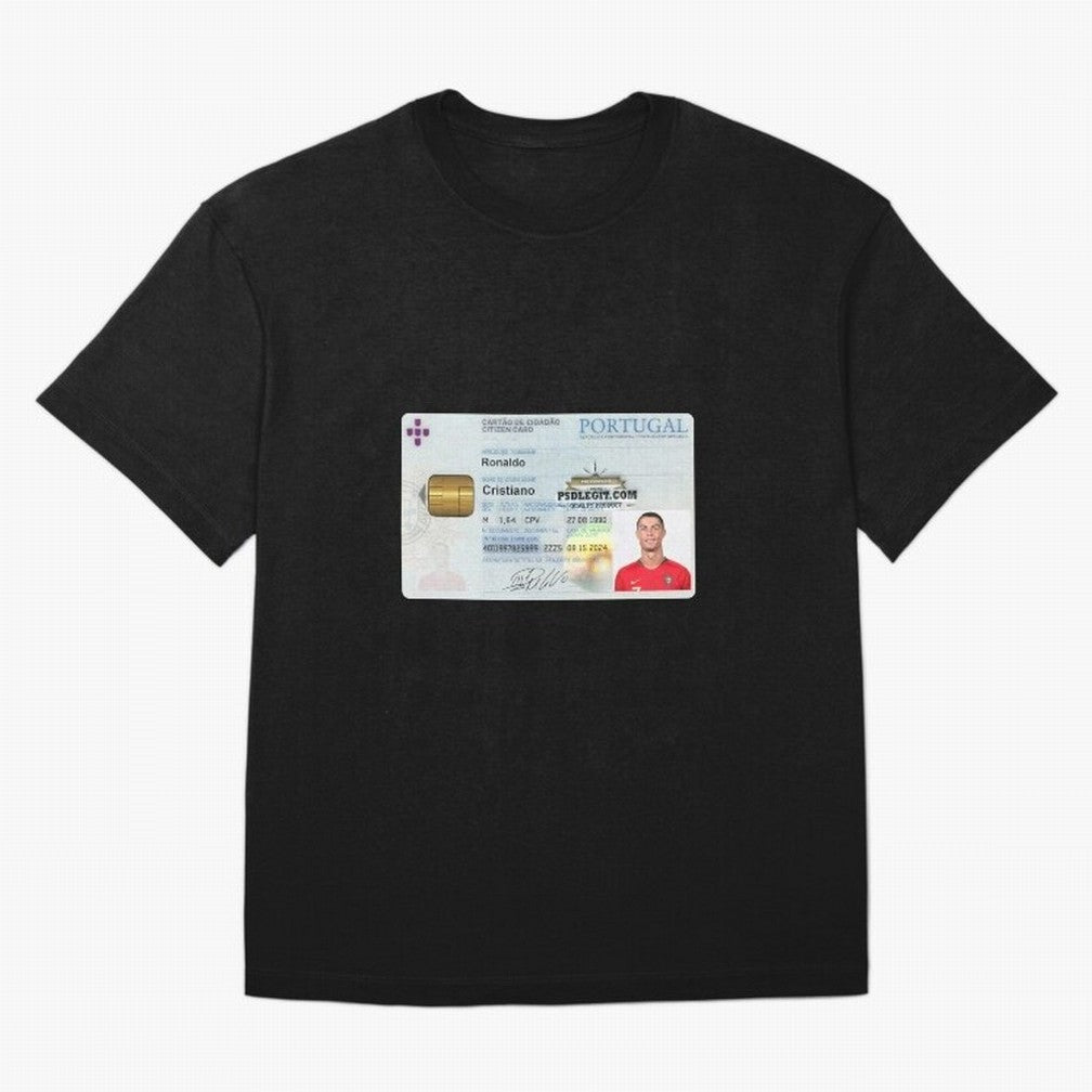 Cristiano Ronaldo CARD ID Oversized T-Shirt Celebrate the Stars of FIFA World Cup 2026 with Cristiano Ronaldo, Haaland and CR7, Portugal Energy, Sports Nostalgia, International Competition, Famous Players and Unforgettable Victories; Great for