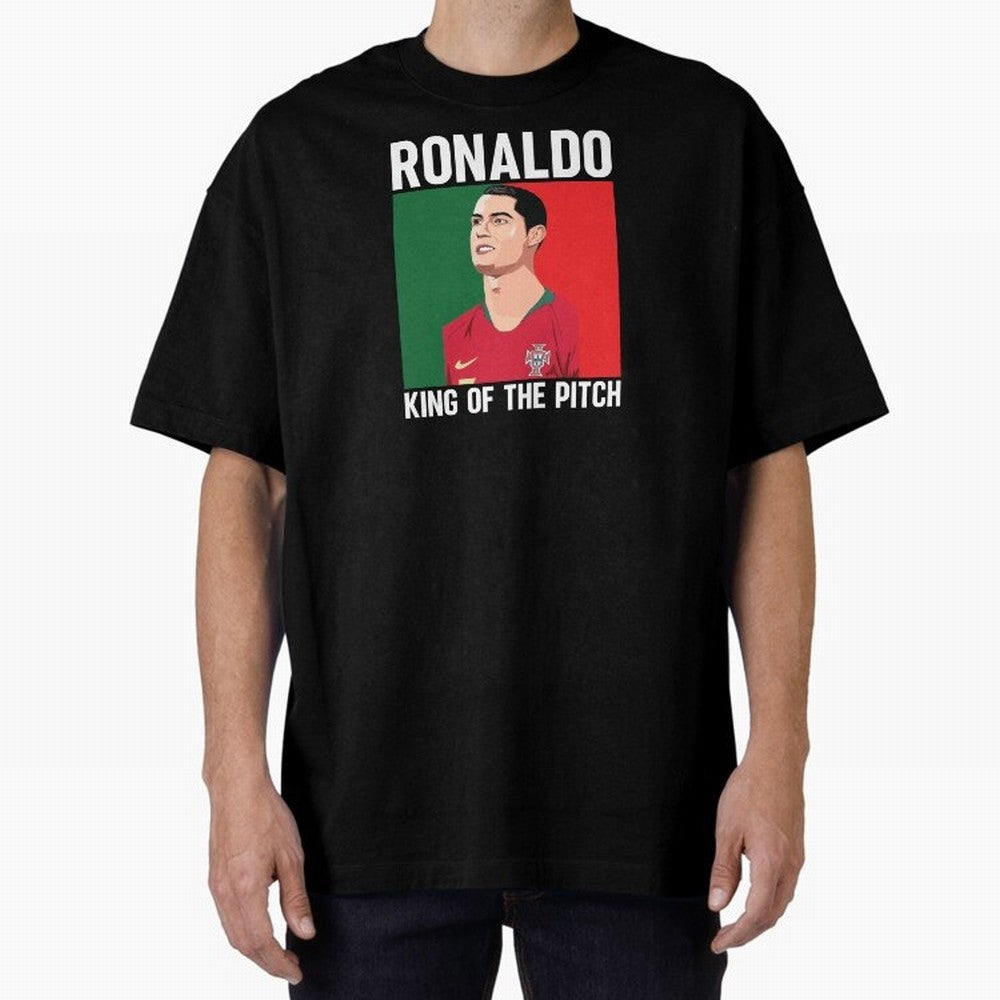Ronaldo: King Of The Pitch Oversized T-Shirt Feel the Heartbeat of FIFA World Cup 2026 Group Stage Spirit, Connected to Spain and Netherlands, Messi and Cristiano Ronaldo, Championship Spirit, Famous Goals, Roaring Crowds and International Football