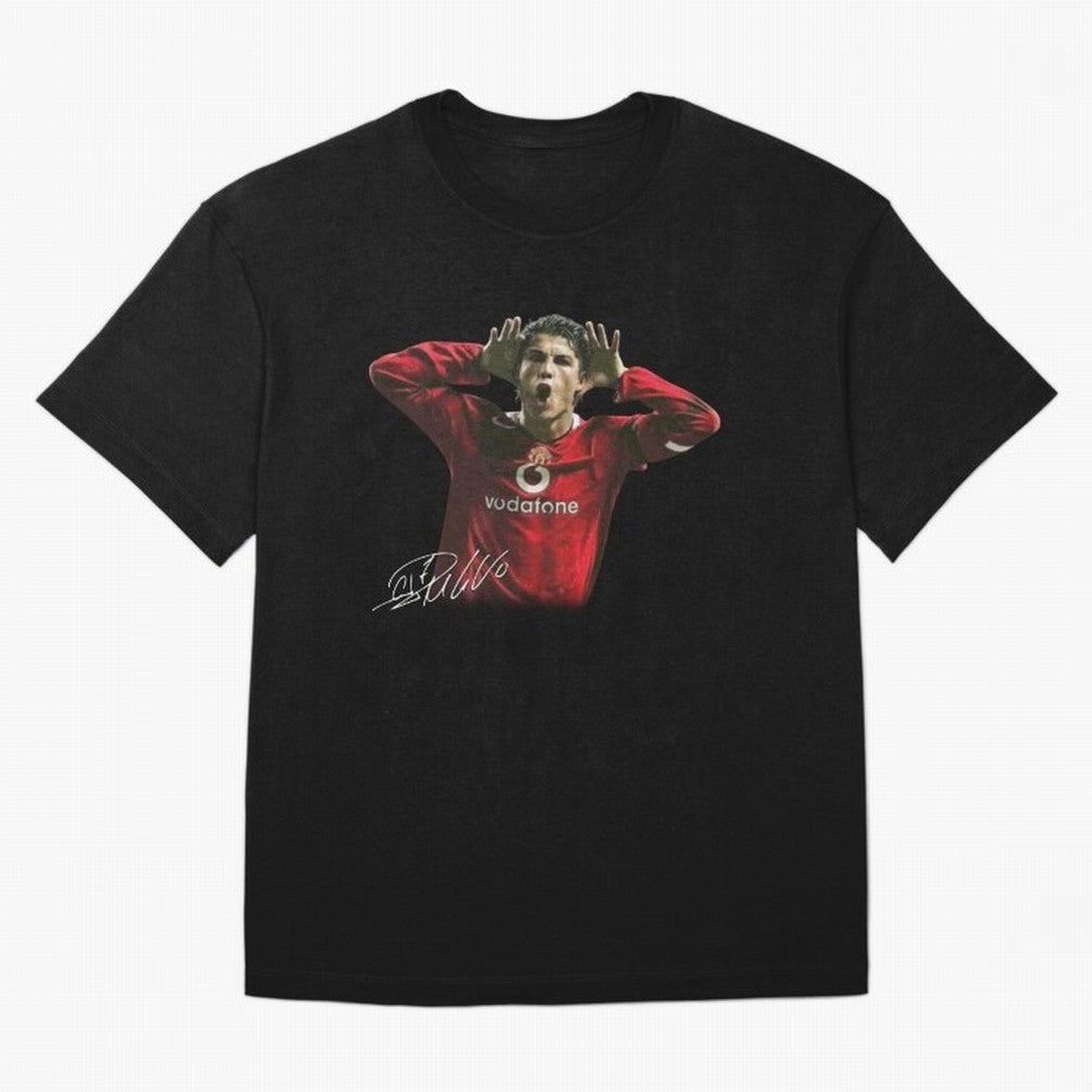 Cristiano Ronaldo T-Shirt Young Manchester Ronaldo - Celebration Oversized T-Shirt Follow the FIFA World Cup 2026 USA Canada Mexico Journey through Messi, Neymar and Mbappe Highlights, Argentina and Brazil Pride, Vintage Soccer Flavor, Modern