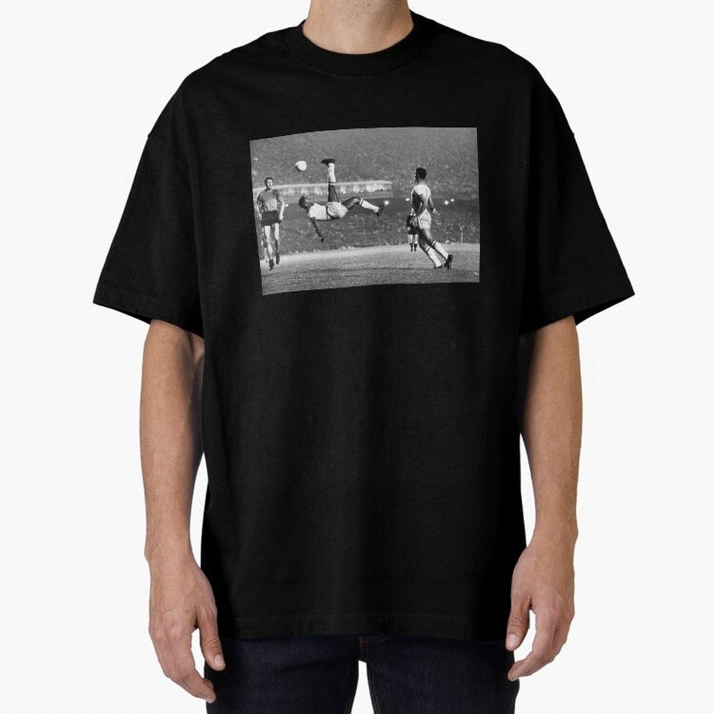 PELE LEGENDARY BICYCLE KICK BLACK AND WHITE5 Oversized T-Shirt Feel the Roar of FIFA World Cup 2026 with Messi, Neymar and Mbappe, Argentina, France and Brazil Energy, Championship Spirit, Famous Goals, Roaring Crowds and International Football