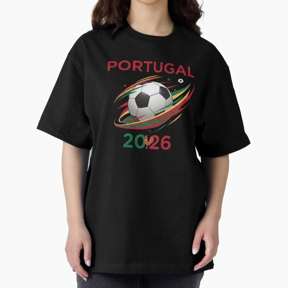 Camiseta Portugal 2026 - Bola de Futebol e Design Galo de Barcelos. Oversized T-Shirt Show Championship Spirit for FIFA World Cup 2026 Capturing CR7, Brazil Energy, Championship Spirit, Famous Goals, Roaring Crowds and International Football Unity;