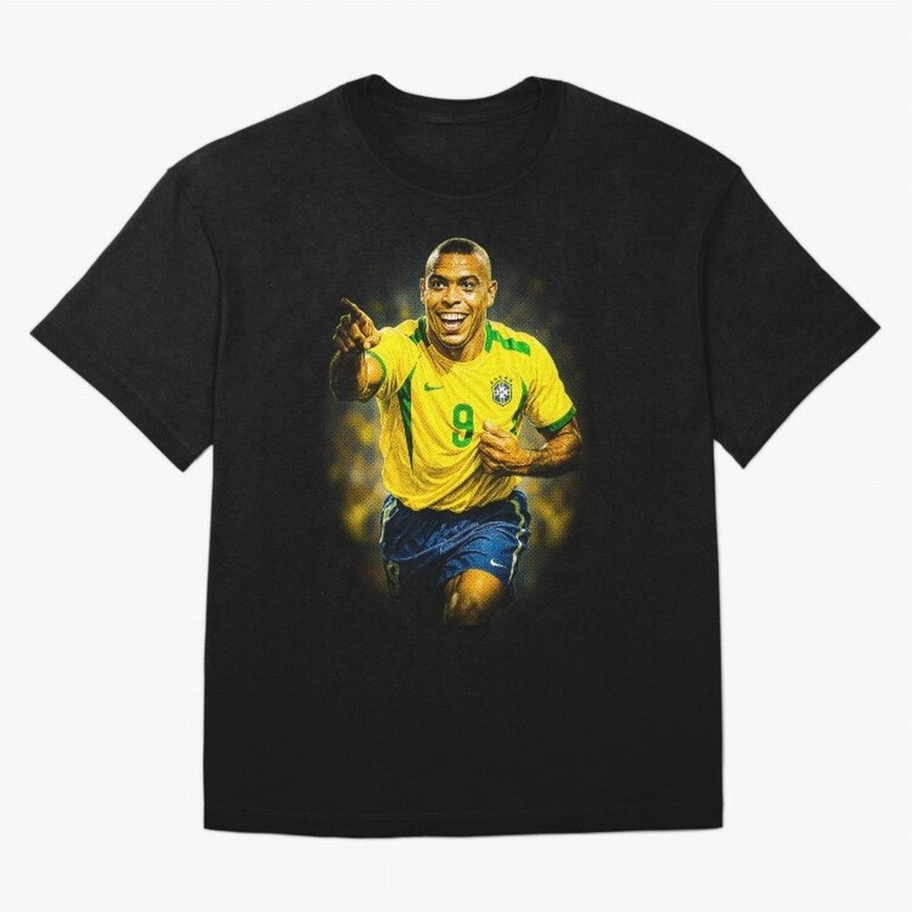 Ronaldo Naz¨¢rio Oversized T-Shirt Showcase FIFA World Cup 2026 USA Canada Mexico Spirit, Centered on Portugal, Spain and Germany, CR7 and Messi, Worldwide Fan Energy, Dramatic Goals, Stadium Lights and Championship Celebrations; Ideal for
