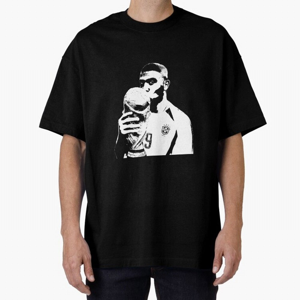 Design Ronaldo Fen?meno Oversized T-Shirt Follow Global Football Passion for FIFA World Cup 2026, Featuring Messi, Neymar and Mbappe, Brazil, Portugal and Argentina, Football Passion, Legendary Performances, Festival Vibes and Supporter Community;