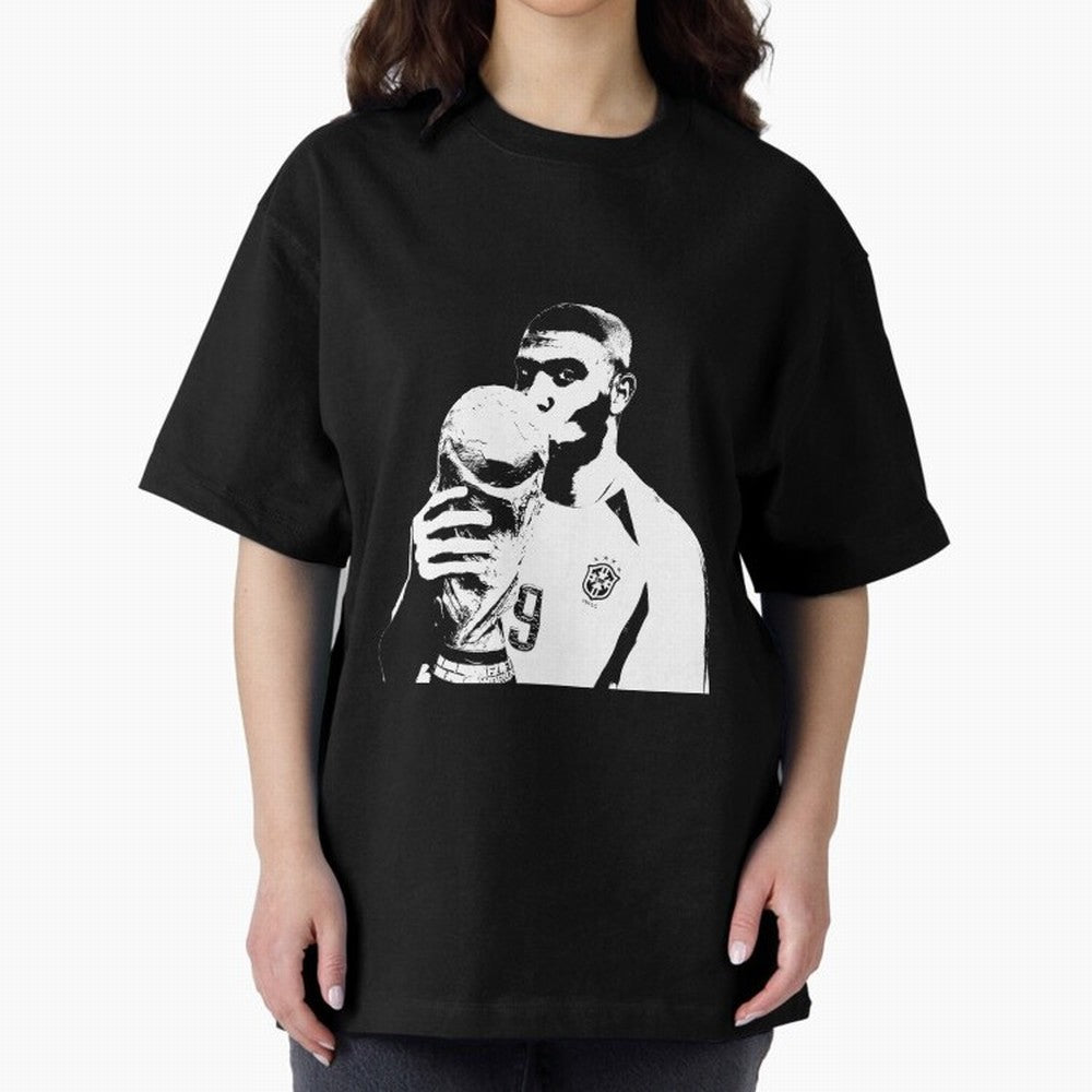Design Ronaldo Fen?meno Oversized T-Shirt Follow Global Football Passion for FIFA World Cup 2026, Featuring Messi, Neymar and Mbappe, Brazil, Portugal and Argentina, Football Passion, Legendary Performances, Festival Vibes and Supporter Community;