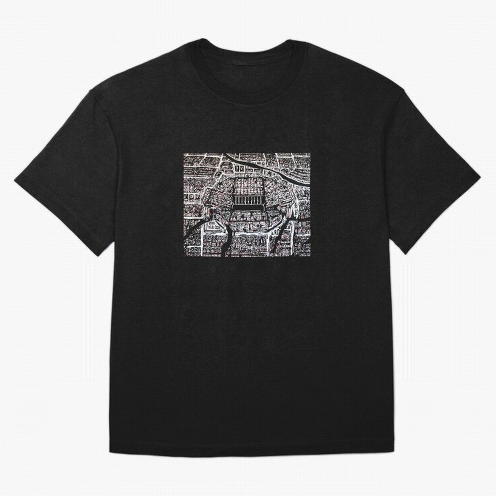 Old Trafford Oversized T-Shirt Experience Global Football Passion for FIFA World Cup 2026, Capturing Messi, Neymar and Mbappe, England, Soccer Culture, Superstar Moments, National Team Dreams and Competitive Fire; Great for Watch Parties, Sports