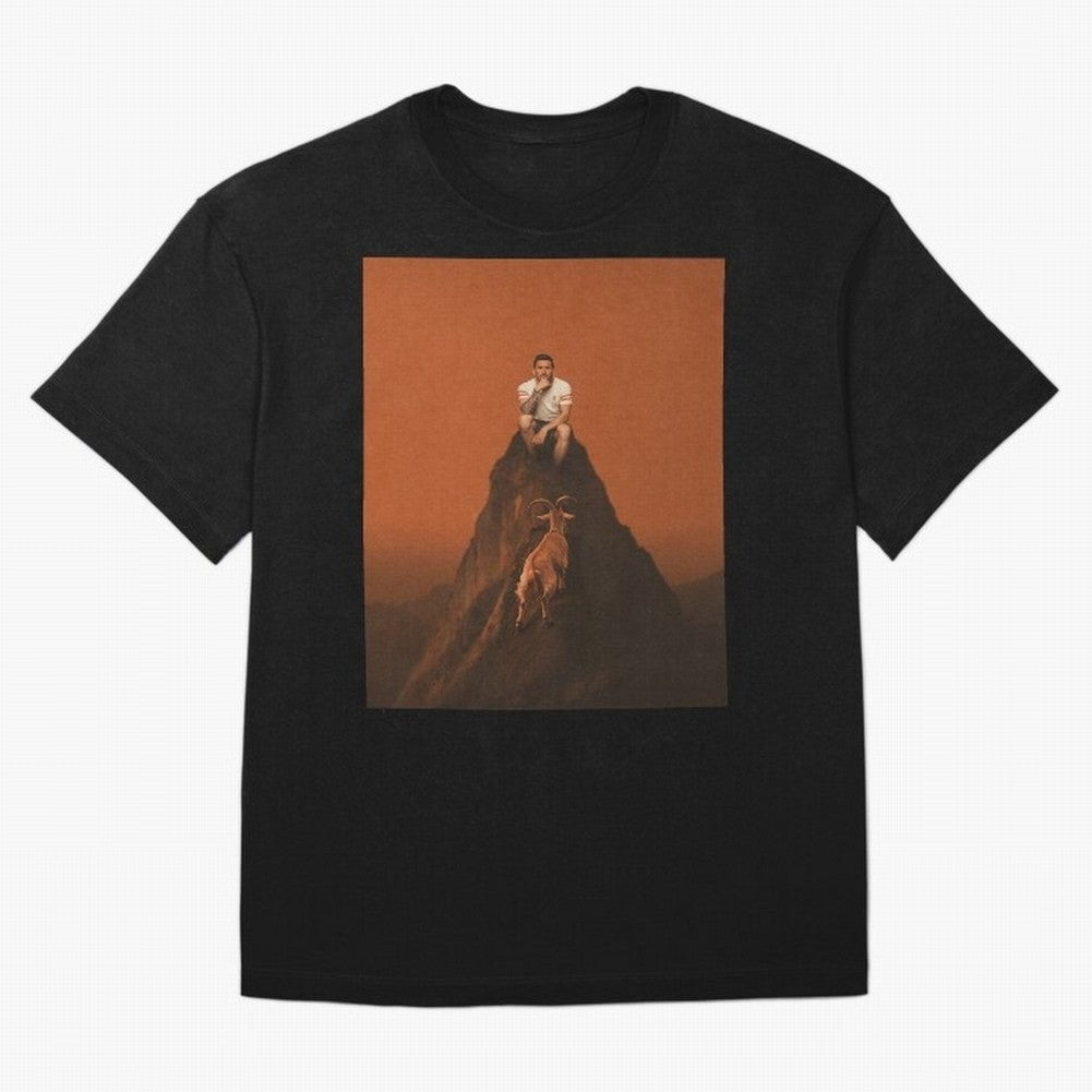 Goat messi football sunset Oversized T-Shirt Honor the Football Icons of FIFA World Cup 2026 for Fans of Neymar, Haaland and Cristiano Ronaldo and Brazil, Portugal and Argentina, Bringing Goal Celebration Energy, Supporter Heritage, Football Icons