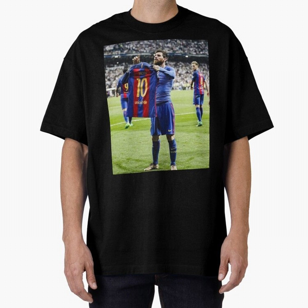 Lional Messi Poster Design Oversized T-Shirt Capture Stadium Memories from the FIFA World Cup 2026 Journey through Messi and Cristiano Ronaldo Highlights, France Pride, Match Day Excitement, Supporter Culture, Golden Goals and Global Football