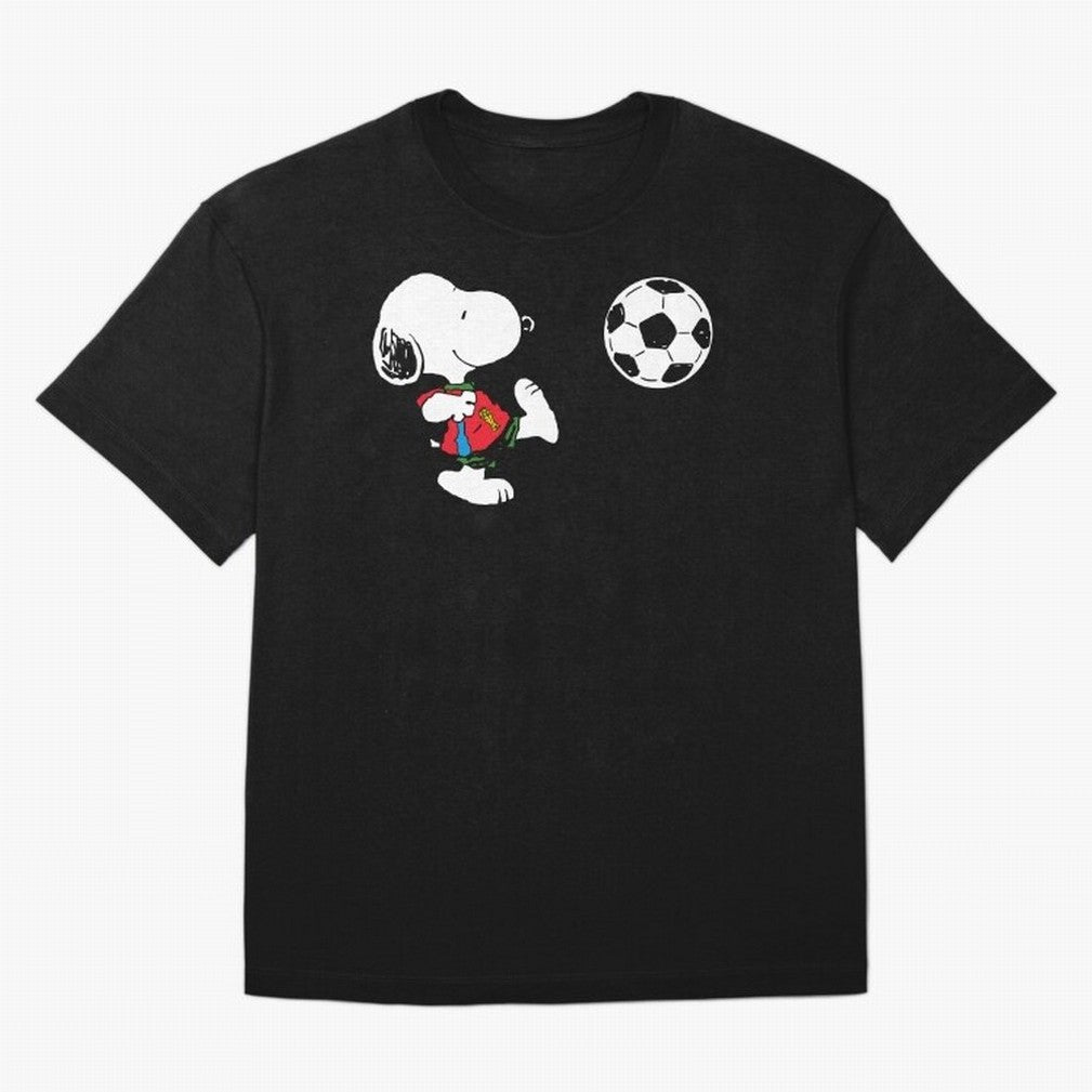 SNOOPY Football - FIFA World Cup 2026 Oversized T-Shirt Back Your Heroes with Global Football Passion for FIFA World Cup 2026, Highlighting Neymar, Haaland and Cristiano Ronaldo, England, Tournament Hype, Historic Matchups, Family Viewing Parties